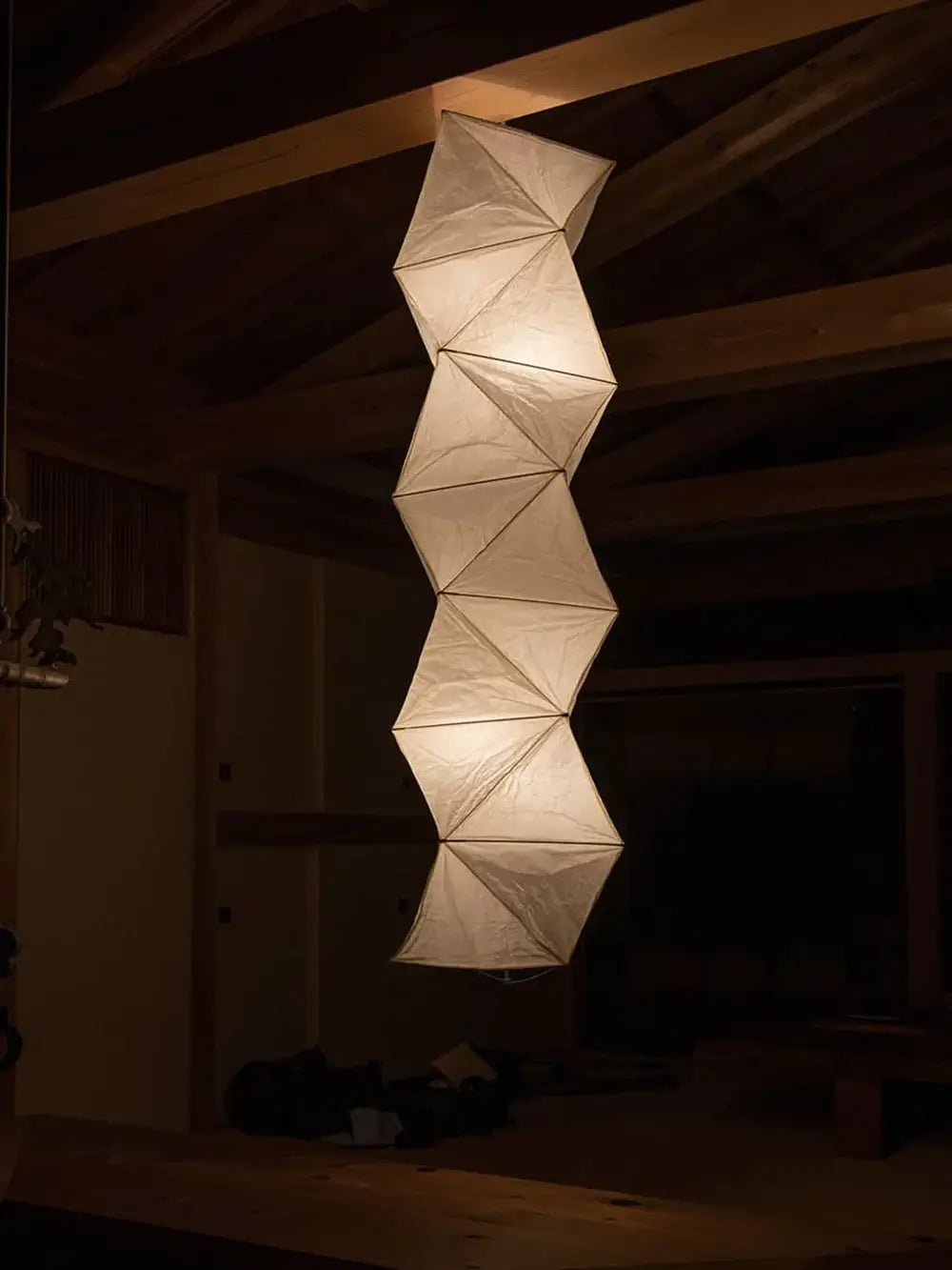 Akari L8 Pendant Light