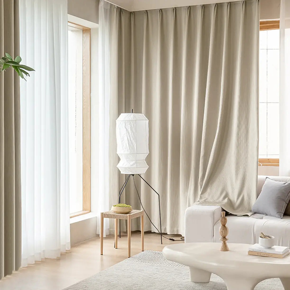 Akari UF3-L6 Floor Lamp