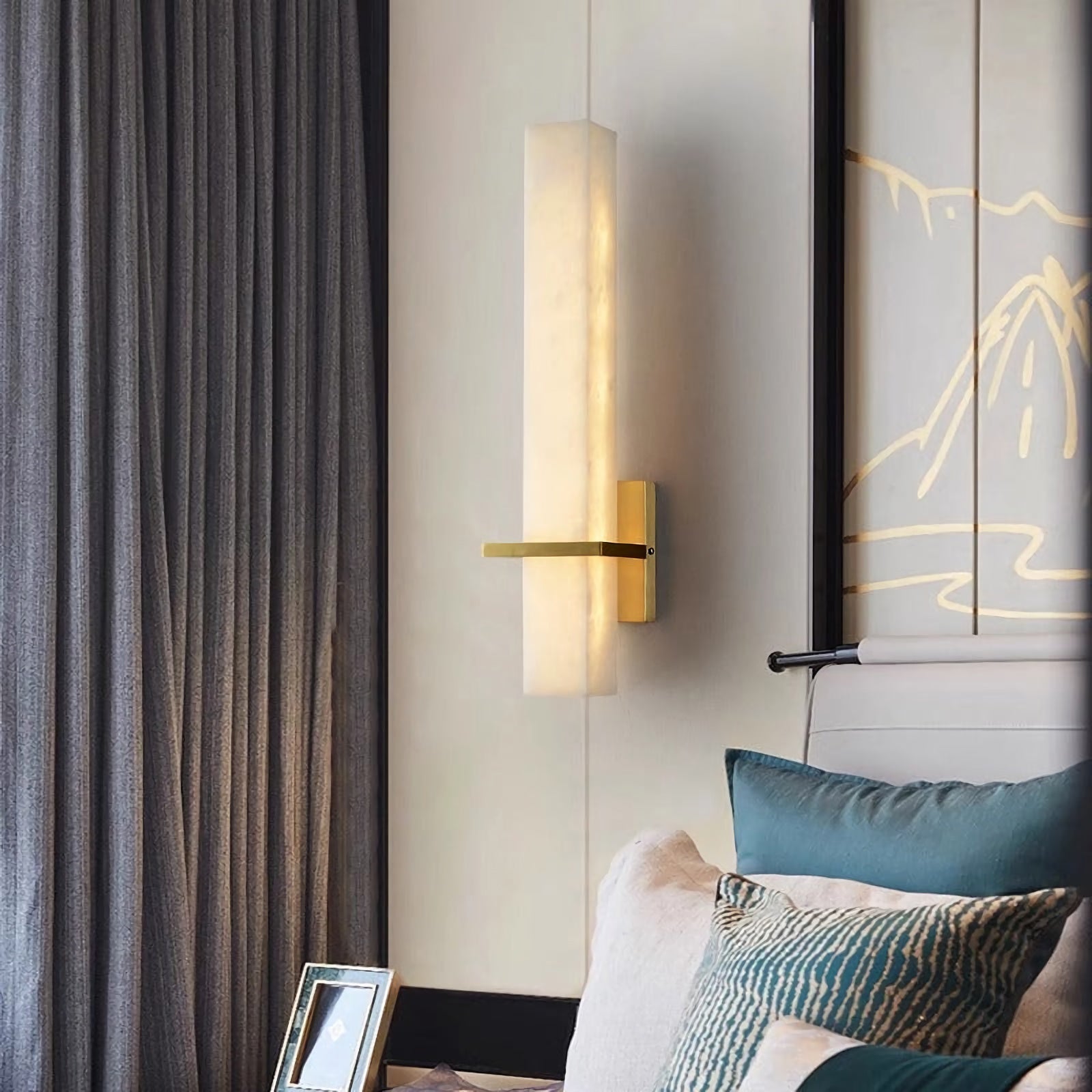 Alabaster Milan Wall Lamp