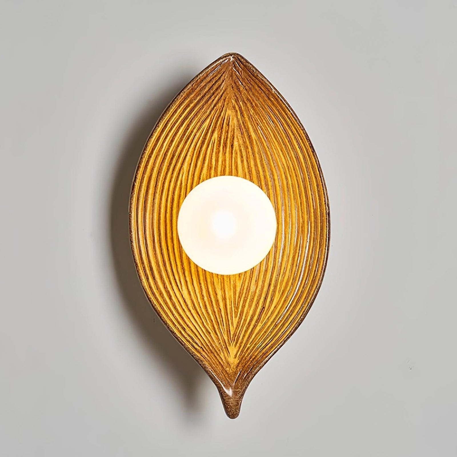 Contemporary Nordic Leaf Resin Wall Lamp
