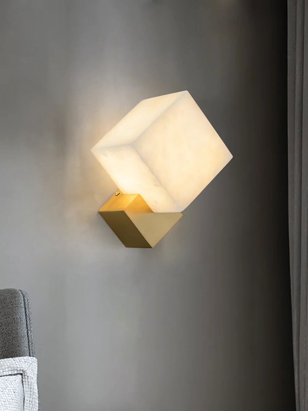 Alabaster Gatsby Wall Sconce