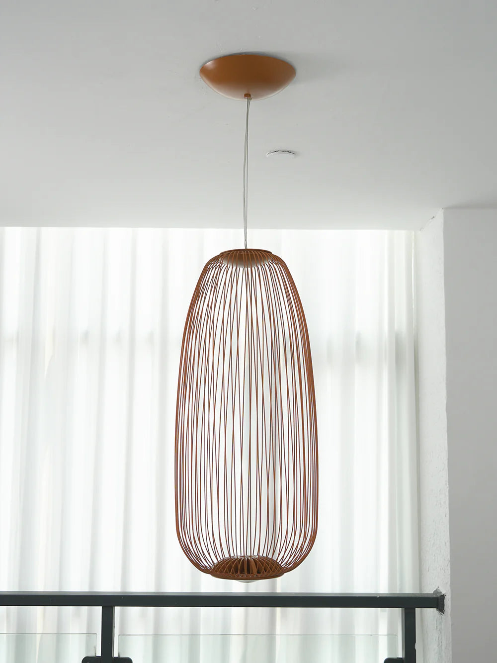 Lightweight Spokes Shaped Pendant Lamp