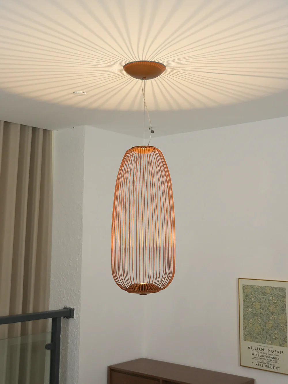 Lightweight Spokes Shaped Pendant Lamp