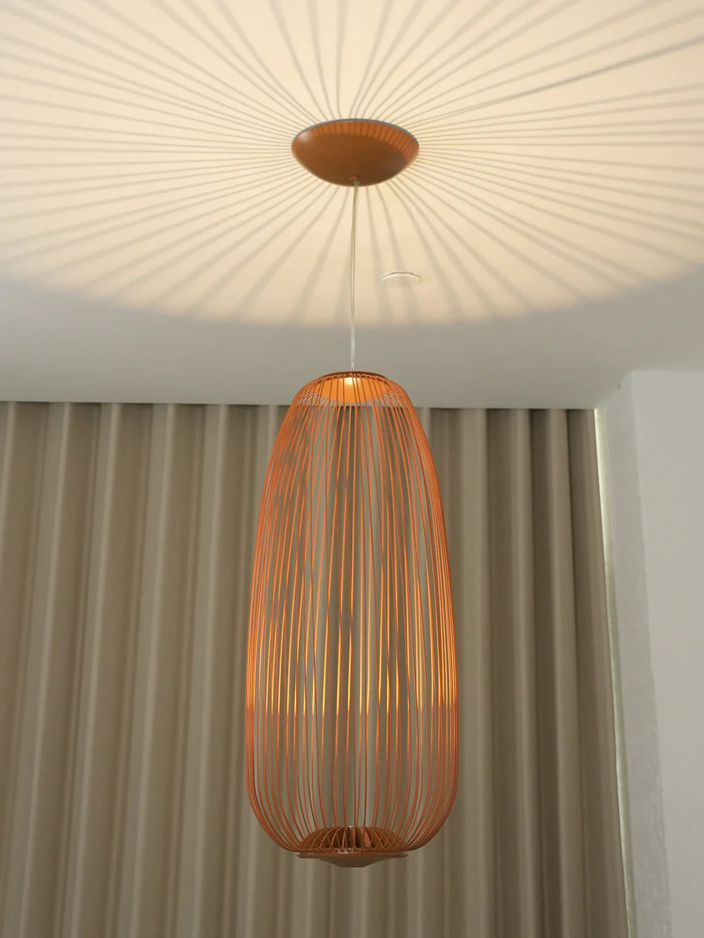 Lightweight Spokes Shaped Pendant Lamp