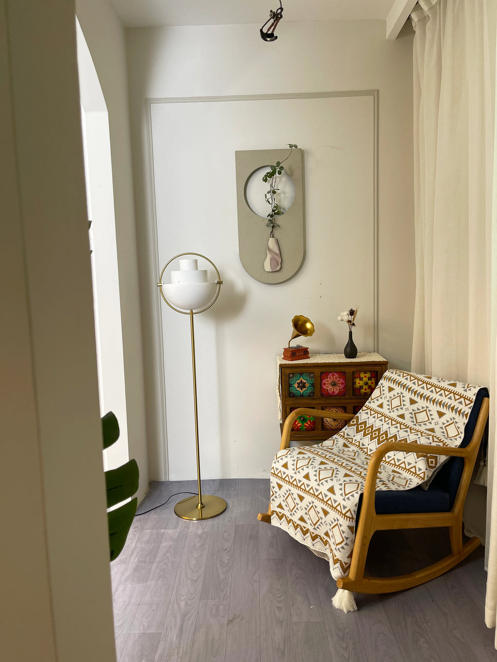 Multi-Lite Rotating Ball Floor Lamp