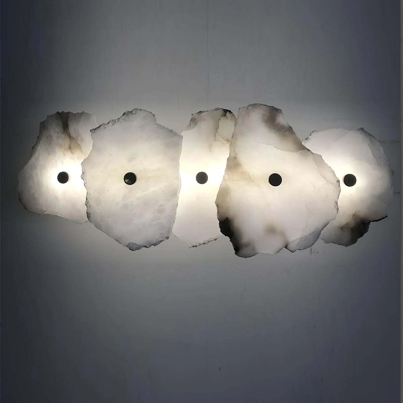 Petra Wall Lamp