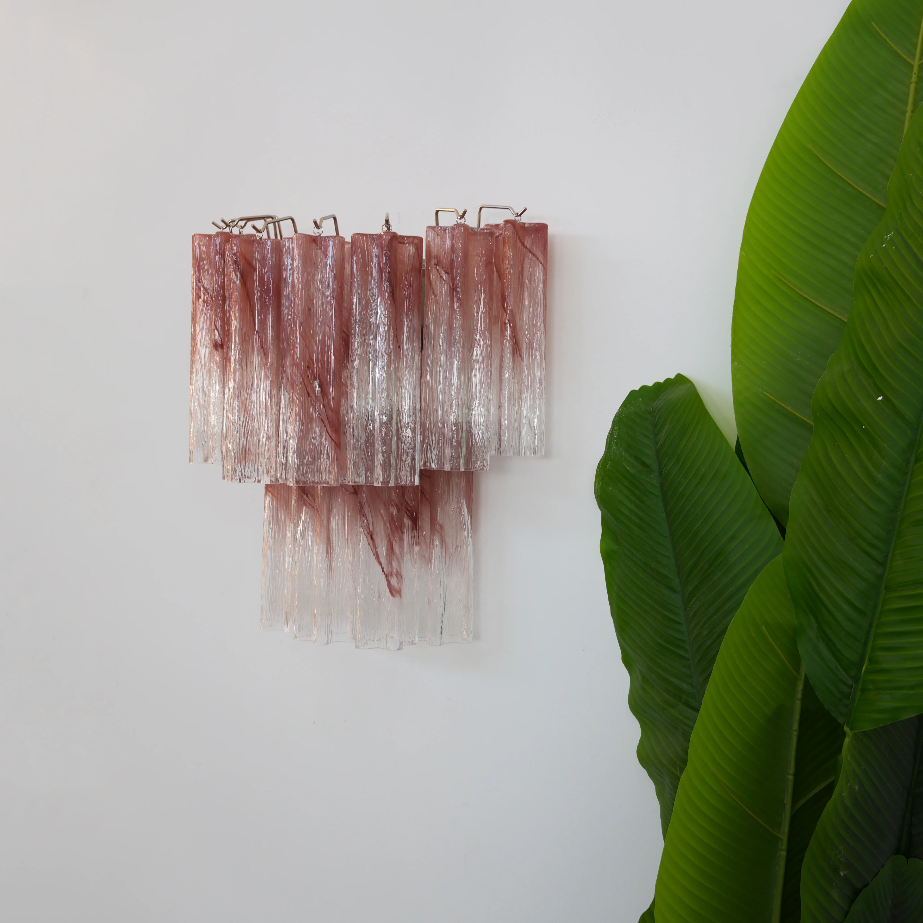 Star-Shaped Red Gradient Glass Wall Lamp