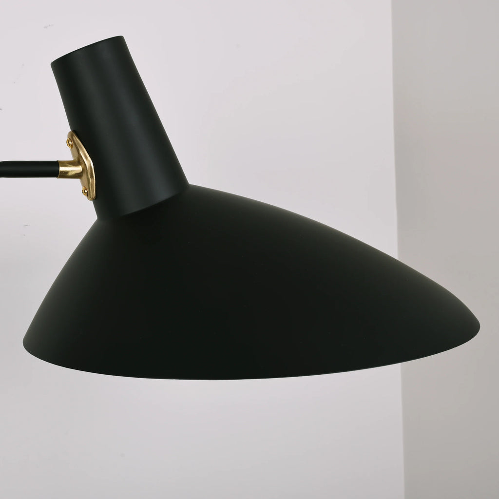 Tripod HM8 Floor Lamp