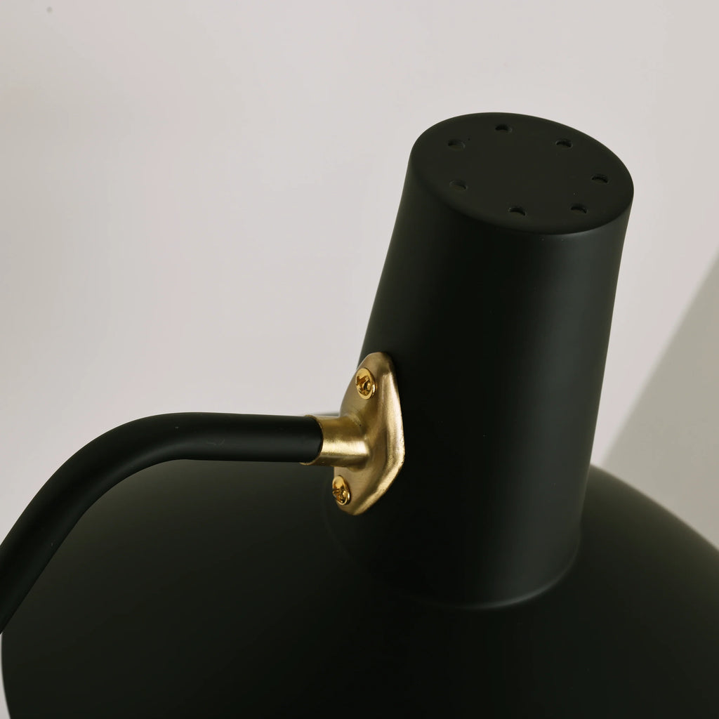 Tripod HM8 Floor Lamp