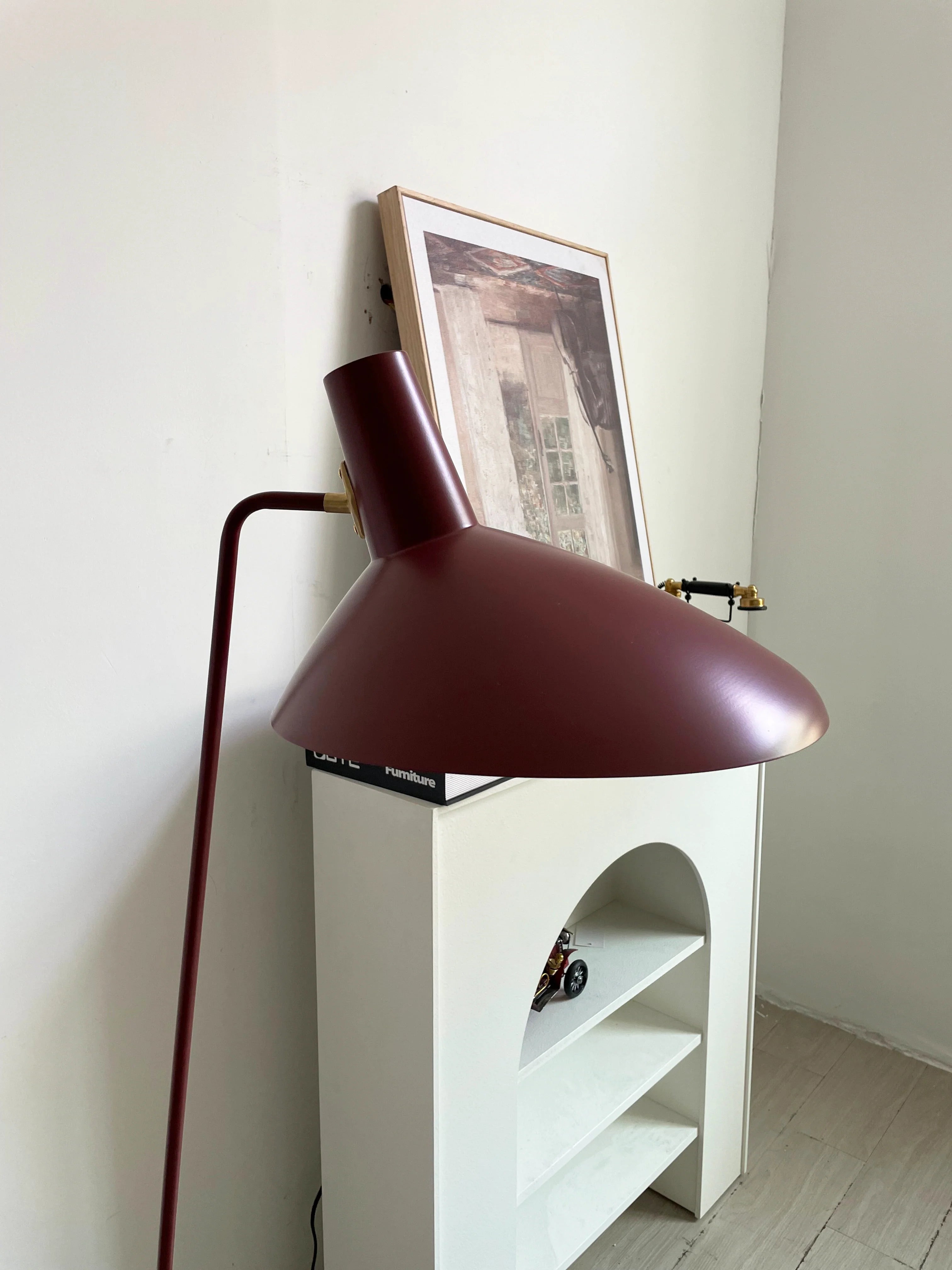 Tripod HM8 Floor Lamp
