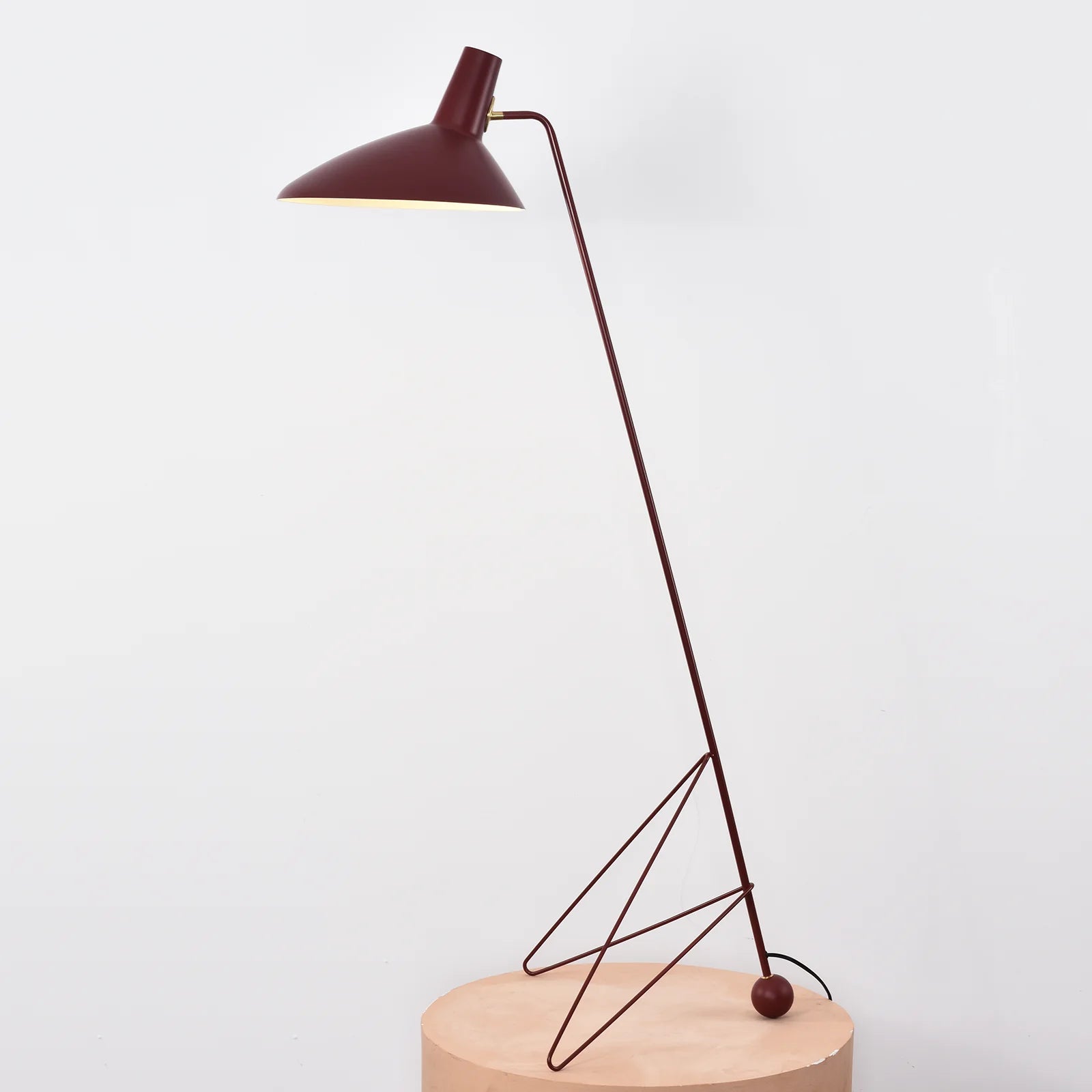 Tripod HM8 Floor Lamp