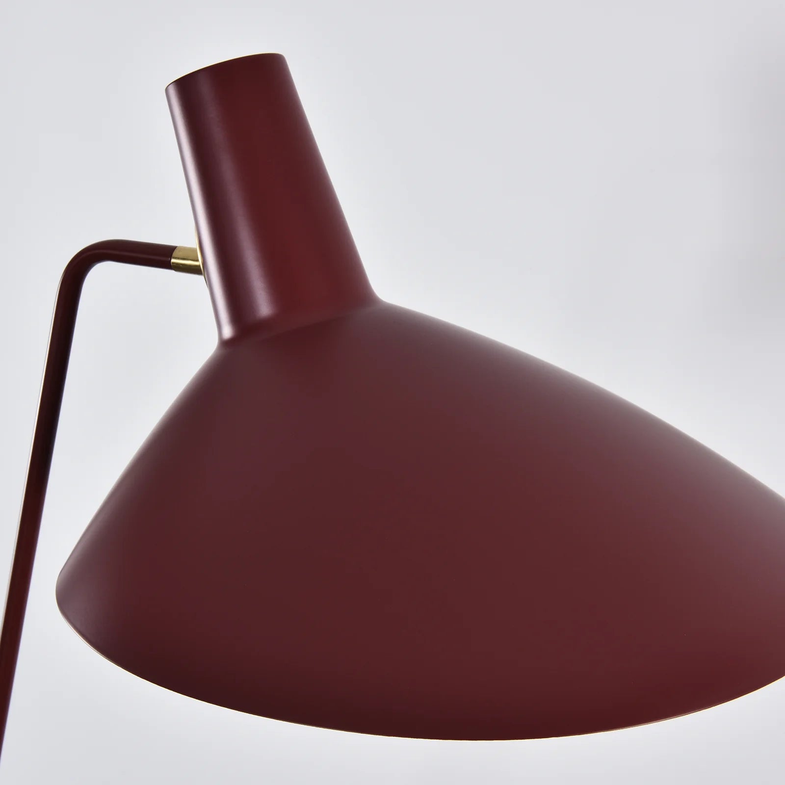 Tripod HM8 Floor Lamp