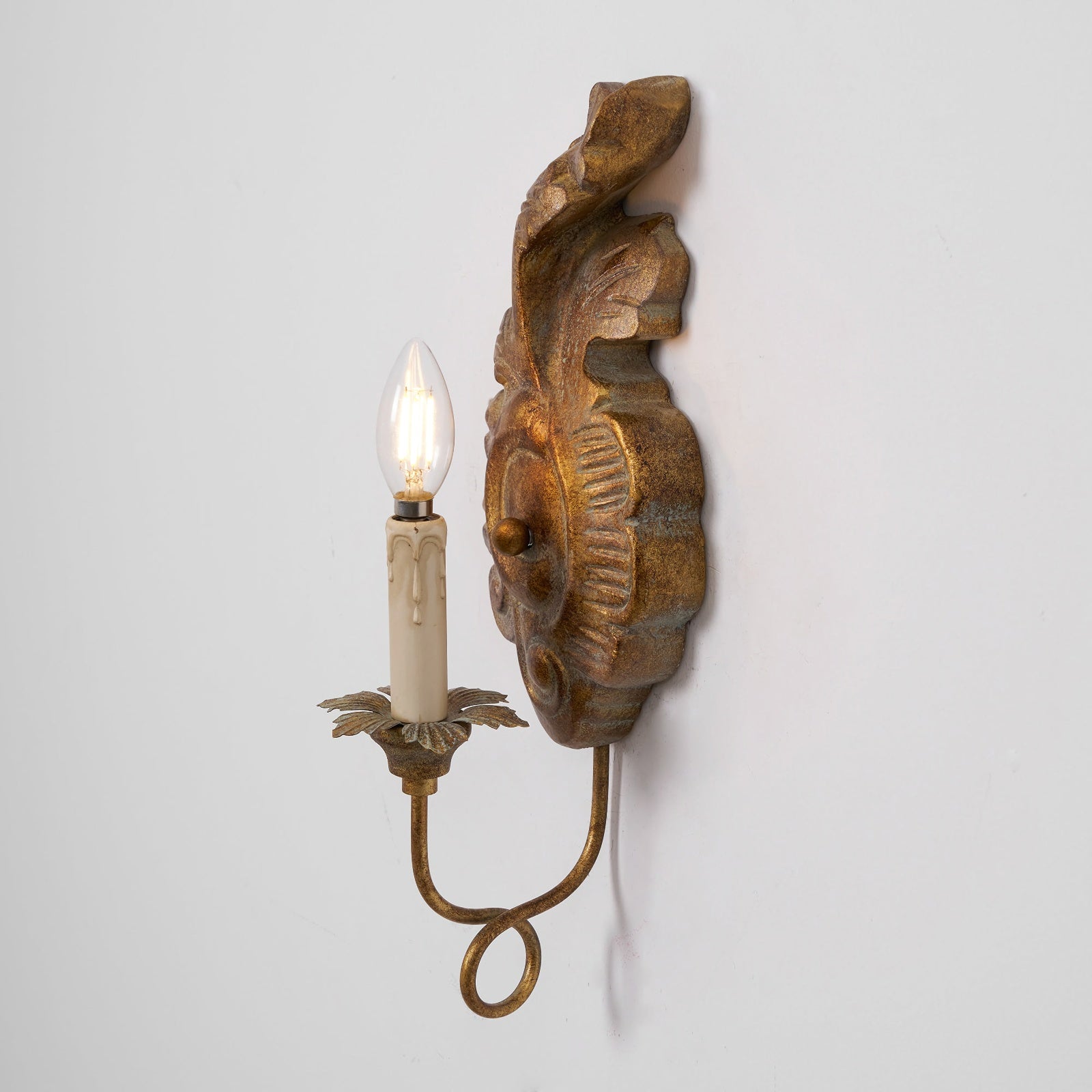 Verdure Wood Vintage Wall Lamp